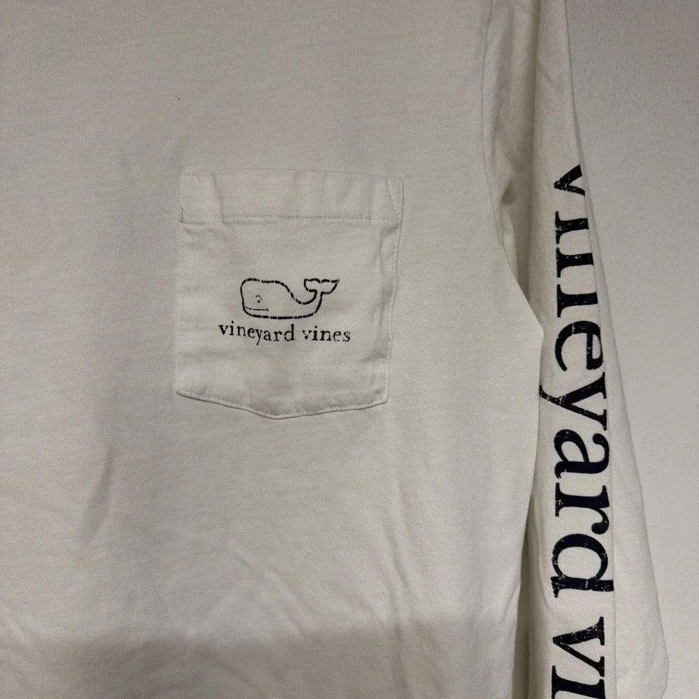 Vineyard Vines T-shirt Size S Mens Vintage Whale Long Sleeve Pocket White